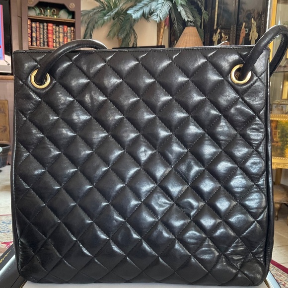 Chanel Quilted Dark Brown Leather Shoulder Bag Preowned CC Logo Authentic - Picture 4 of 16